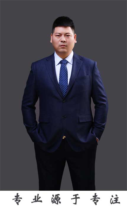 中國(guó)第一保鏢潘顯今被媒體譽(yù)為中華第一保鏢
